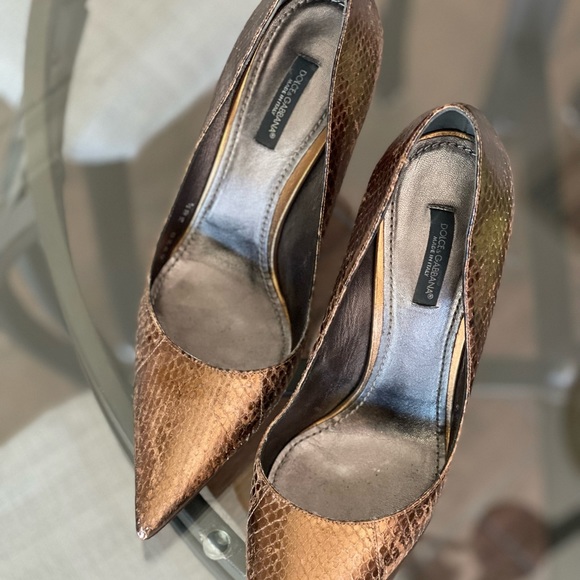 Gold Dolce & Gabbana heels - Picture 2 of 5